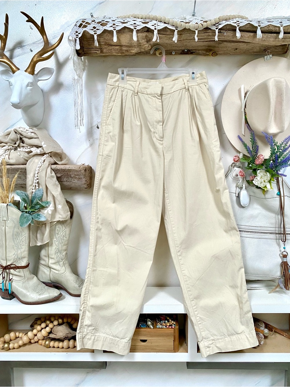 Aritzia pleated chino comfy trendy pants w retro semi casual midcentury vibe